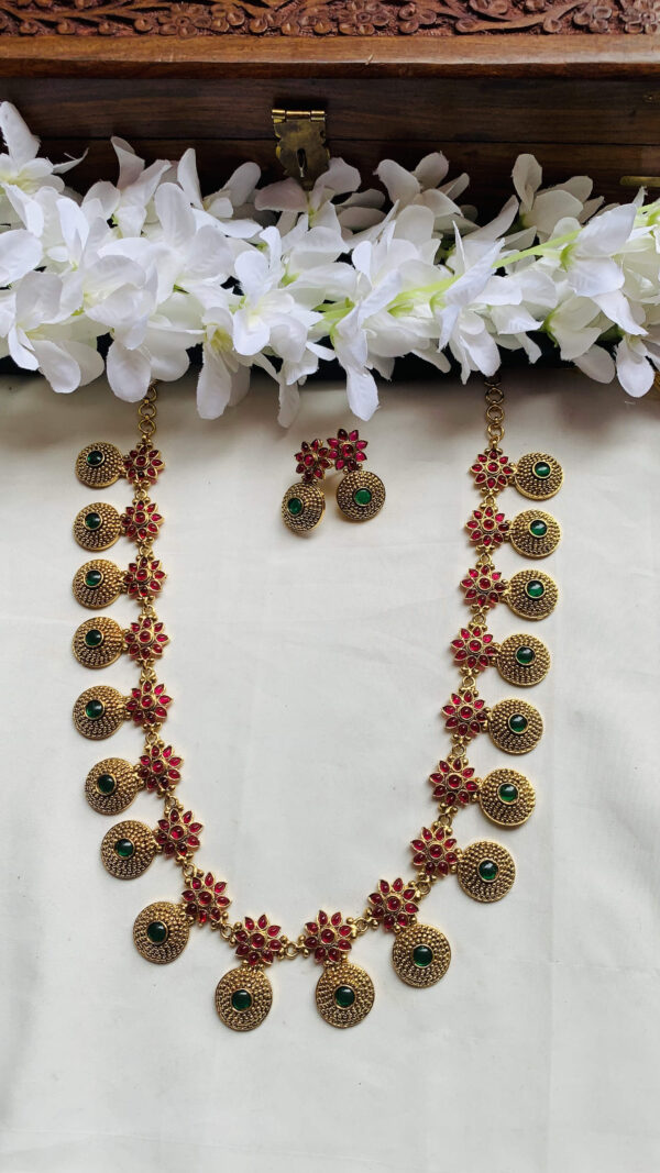 NIHARIKAGFH/16